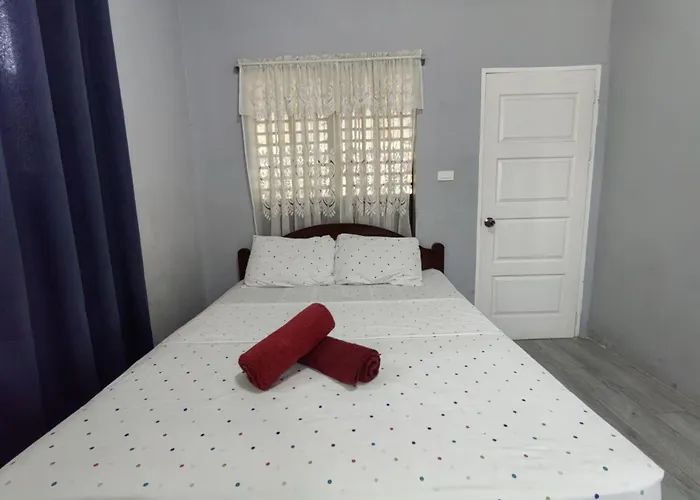Sea Breeze Beachfront Cebu Guest house Argao