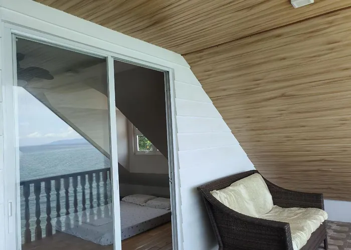 Sea Breeze Beachfront Cebu Guest house