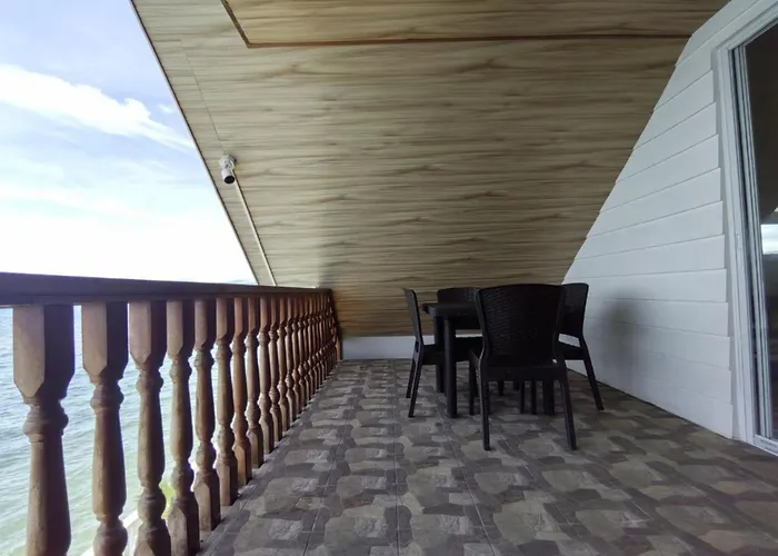 Sea Breeze Beachfront Cebu 4* Argao